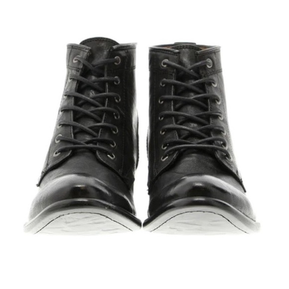 NIB Frye Carson Lace Up Ankle Bootie Sz 6 Black - Picture 3 of 6